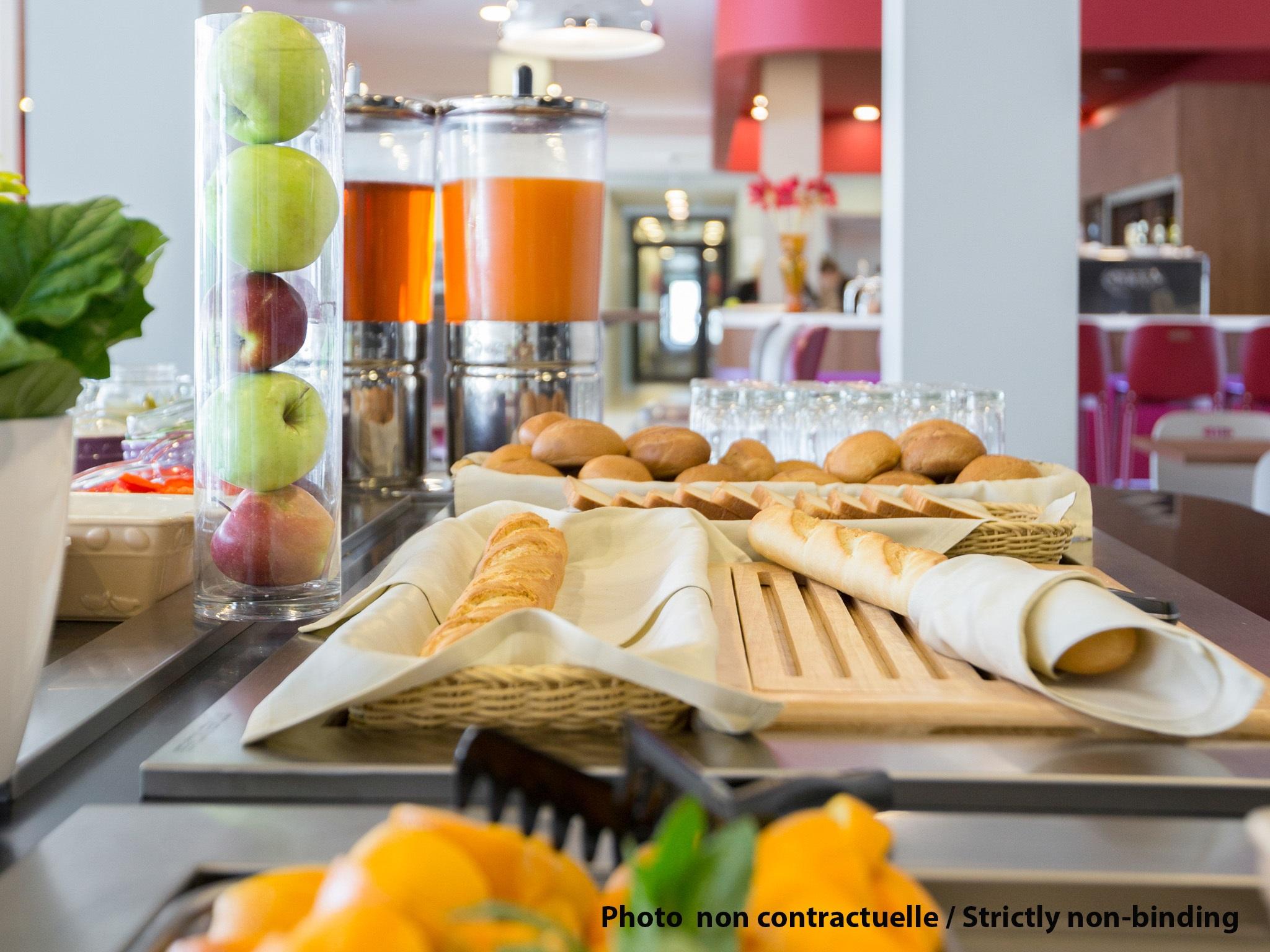 Ibis Styles Kuala Lumpur Sri Damansara Hotel Петалинг Джая Екстериор снимка