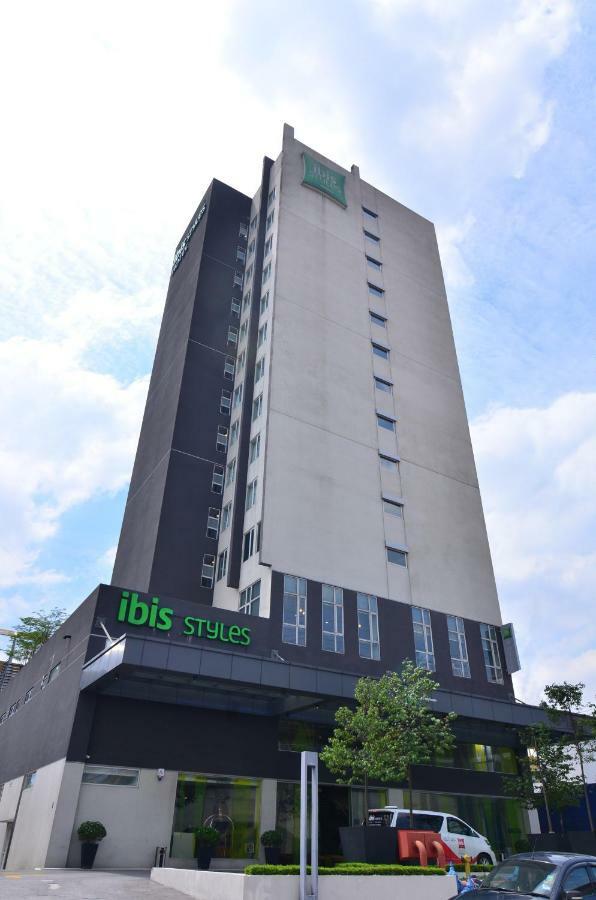 Ibis Styles Kuala Lumpur Sri Damansara Hotel Петалинг Джая Екстериор снимка