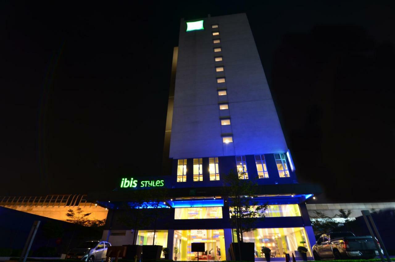 Ibis Styles Kuala Lumpur Sri Damansara Hotel Петалинг Джая Екстериор снимка