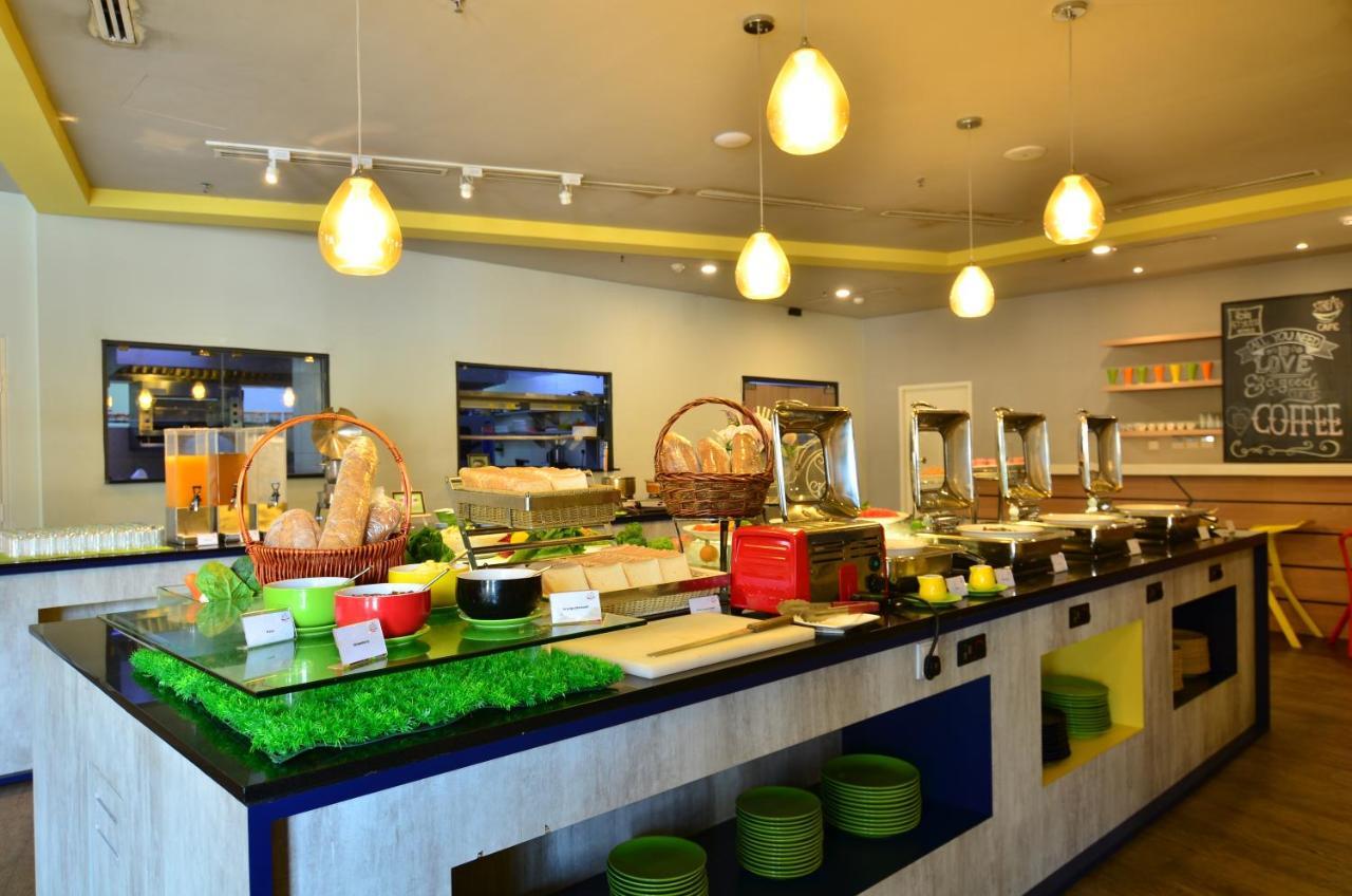 Ibis Styles Kuala Lumpur Sri Damansara Hotel Петалинг Джая Екстериор снимка